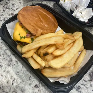 Wonderful taste of Cheeseburger MUST TRY !!