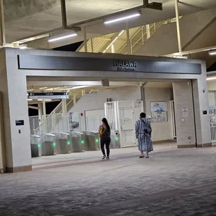 One of the rare times the rail is open past 7pm (Megabon).