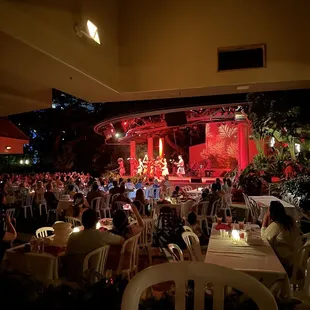 Luau show