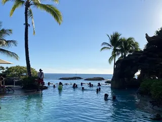Ka Maka Grotto Infinity Pool
