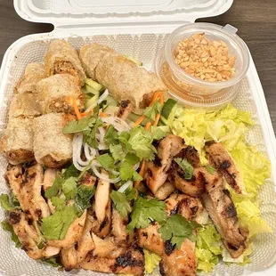 Meat &amp; Imperial Rolls Vietnamese Thin Noodle - chicken