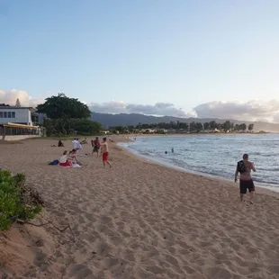 Beautiful afternoon at Haleiwa Alii beach park *6/12/24