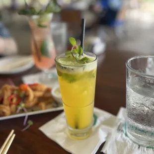 Mt. Ka&apos;ala Fresh Fruit Mojitos