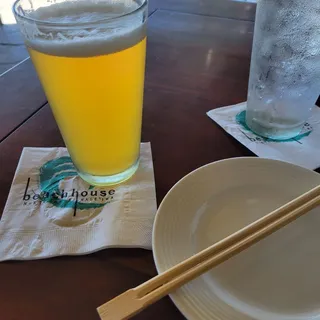 Honolulu Beerworks, Hop Island IPA  Kakaako, Oahu (ABV 7.2%  IBU 80)