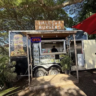 ramen and noodles, outside