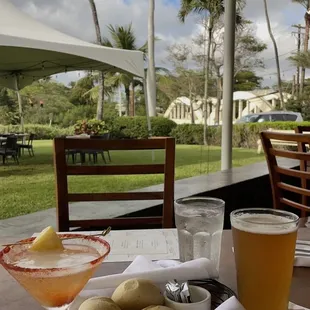 complimentary bread , pineapple martini and beer