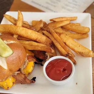 Burger with Kalua Porkj and fries