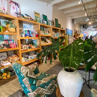 Sand People Gift Store- Haleiwa Town Center