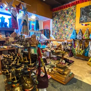 Ocean Queen - tibentan and himilayan clothing and gift store