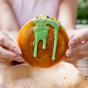 NY Croissant Roll (@miguelmoralesphotography on Instagram)