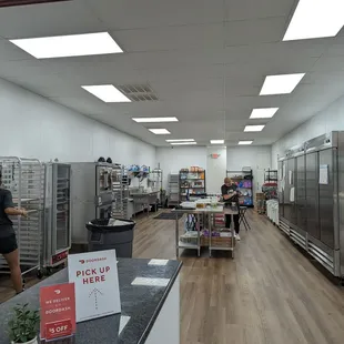 Open kitchen to watch them bake fresh cookies