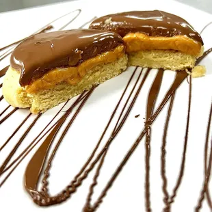 hocolate drizzle on top