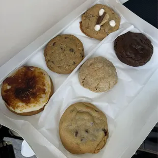 Crème brûlée, oatmeal chocolate, s'mores, chocolate chip, peanut butter, double chocolate