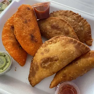 Chicken Argentina Empanada