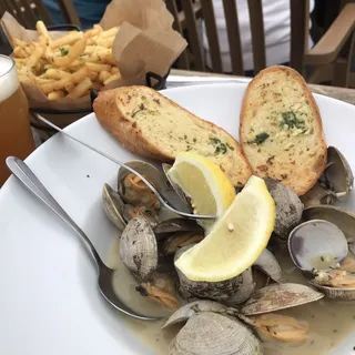 Beer Steamed Clams