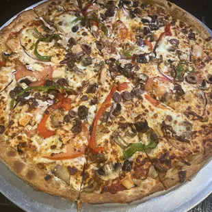 Veggies Pizza with Grilled Chicken