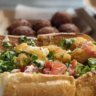 Shrimp Po Boy (Fried) w Huspuppies