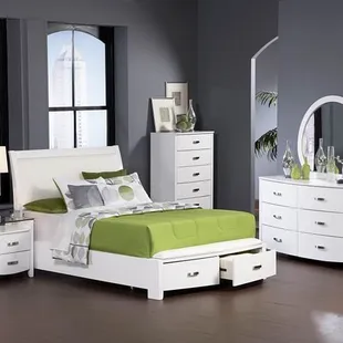 Lyric Collection 5Pc. Bedroom Set In White