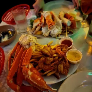 Snow crab/shrimp combo and King crab. Tasty down to the last fry.