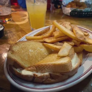 Grilled Cheese &amp; Fries
