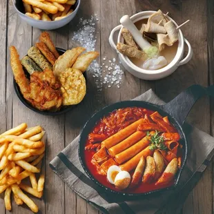 Grandma Tteokbokki, and side menus