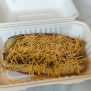 Chilli cheese dog