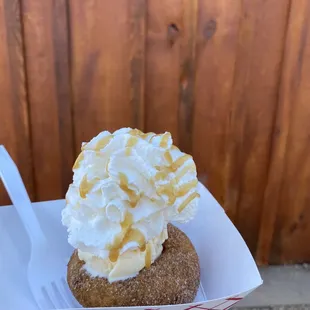 Apple cider donut sundae