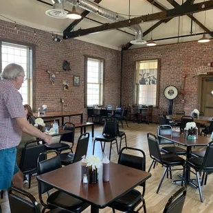 Restaurant inside toward Cotton St