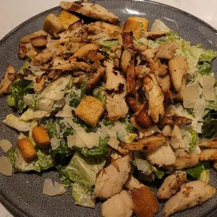 Ceasar salad with added chicken