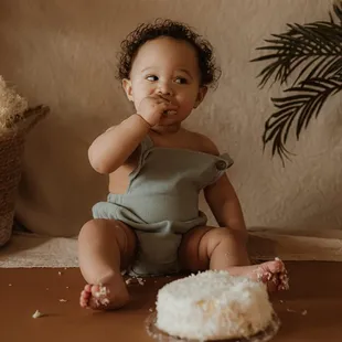 First birthday cake smash