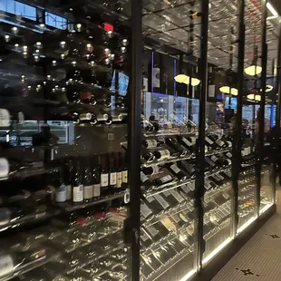 Wine showcase