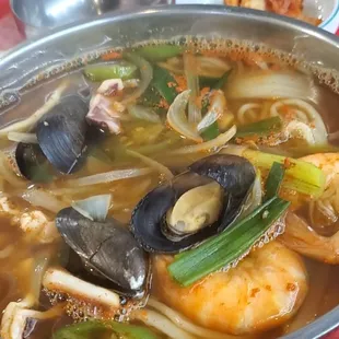 Spicy seafood