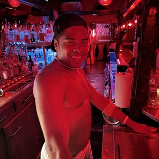 Bartender Latress