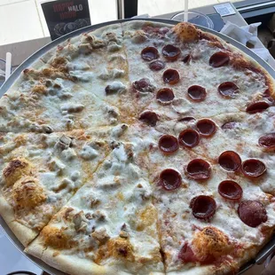 18&quot; Pepperoni Cup n Char &amp; Buffalo Chicken