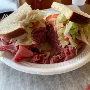 Corn beef sandwich!!!! Omg!!!! Soooooo good!!!