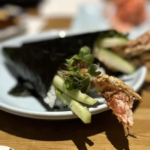 Soft shell crab hand roll