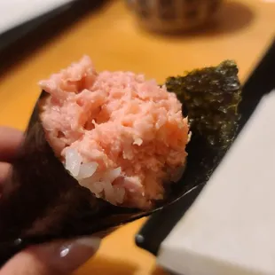 Spicy tuna hand roll