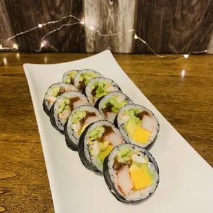 Futo maki (shrimp, egg, stick krab, avocado, cucumber, kampyo) 10pc.   $9.50 only