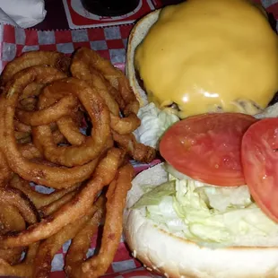 1/2 lb Cheeseburger with Onion Rings