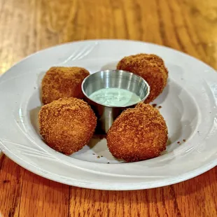 Fried Mac &amp; Cheese Balls