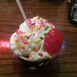 World's Tiniest Sundae