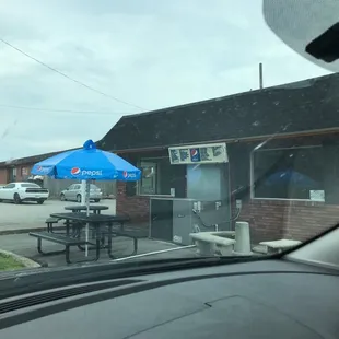 Only doing curbside orders currently