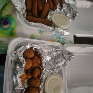 Fried Zucchini and mushrooms