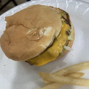 This is my cheesburger ‍