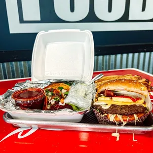 Del Gordo Hawaiiana Burger and Quesabirrias