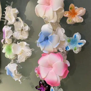 Half of the big hair clips purchased are broken in half.