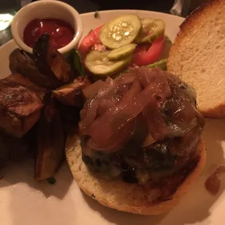 Mini Burger with Potato Wedges