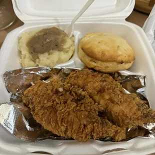 chicken wings and fried chicken, bbq chicken, fried chicken wings, chicken, bbq wings, chicken wings, fried chicken, poultry, food