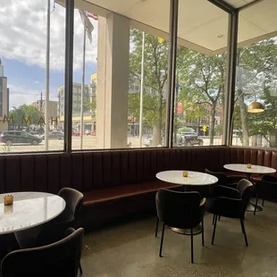 a view of the outside of a restaurant