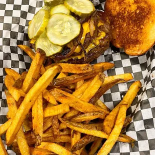 Good vibes, great food, and even better company--only at Hammer&apos;s Grill &amp; Bar!